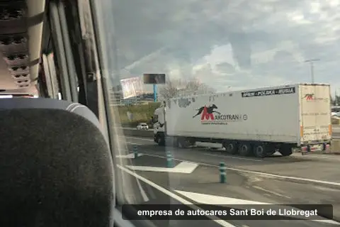 Autocares Canals S A, empresa d'autocars a Sant Boi de Llobregat (2)