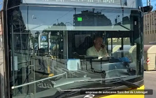 Monbus i Julià, empresa d'autocars a Sant Boi de Llobregat